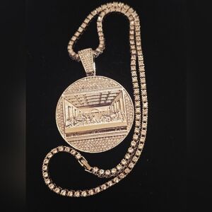 Gold Pendant Necklace